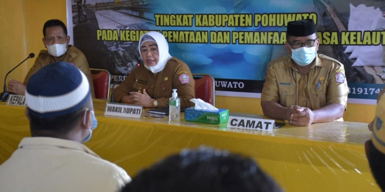 Sosialisasi pengembangan usaha garam rakyat (pugar) tingkat Kabupaten Pohuwato. (Humas)