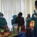 Bupati Bone Bolango saat melihat pameran PKK pada saat puncak peringatan HKG PKK Ke-49 Tingkat Kabupaten Bone Bolango (foto Istimewa)