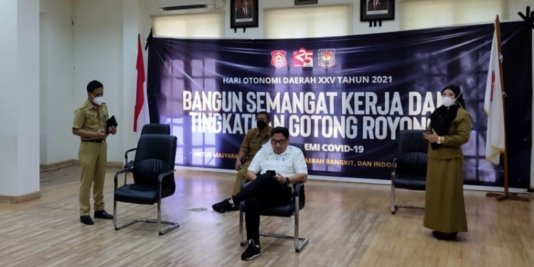 Bupati Bone Bolango Hamim Pou saat menghadiri Peringatan Hari Otonomi Daerah ke XXV (foto istimewa)
