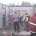Personel pemadam kebakaran bersama TNI, Polri melakukan penanganan terhadap kebakaran rumah di Desa Barakati, Kecamatan Batudaa, Kabupaten Gorontalo, Kamis (8/4/2021).(istimewa)