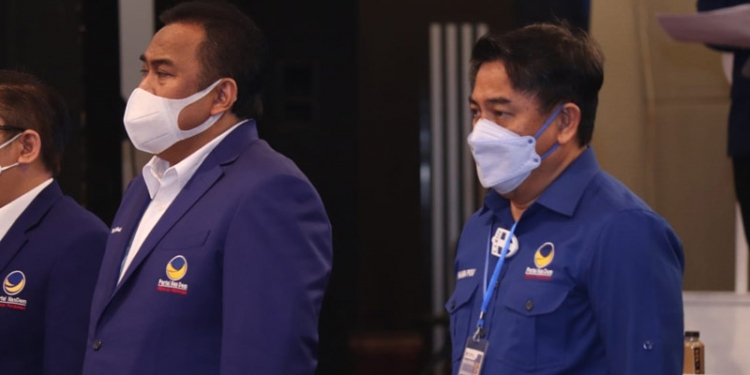 Ketua Pemenangan Wilayah Sulawesi Rachmat Gobel bersama Ketua DPW Partai Nasdem Provinsi Gorontalo Hamim Pou saat menghadiri Rakorwil DPW Partai Nasdem Provinsi Gorontalo (foto Andy Melu)