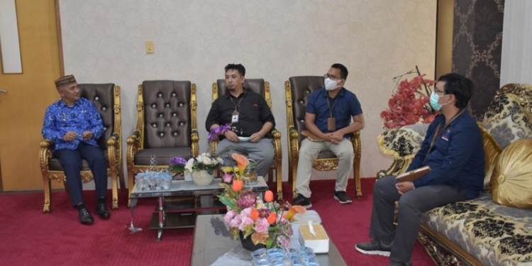 Ombudsman RI perwakilan provinsi Gorontalo saat bertemu Bupati Pohuwato Saipul A. Mbuinga di ruang kerja Bupati Pohuwato, Selasa (6/4/2021).