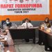 Bupati Gorontalo Nelson Pomalingo saat melaksanakan rapat bersama jajaran Forum Komunikasi Pimpinan Daerah (Forkopimda). (Putra Gopos)