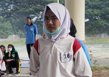 Shevia Puspita Sari (putih nomor 16) saat mengikuti proses seleksi paskibraka di tingkat kabupaten Pohuwato.