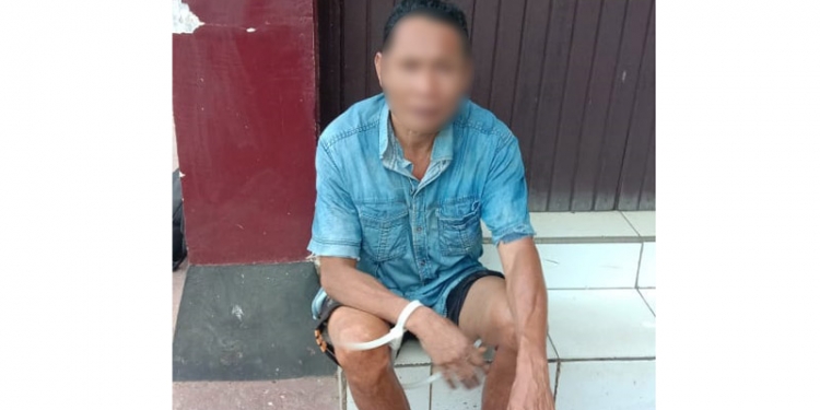 Bacok kerabat