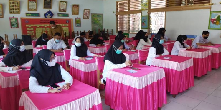 RDS - Seleksi tes potensi akademik (TPA) yang dilaksanakan oleh tenaga kesehatan perawat dan gizi, Senin (12/4/2021) (muhajir/gopos)