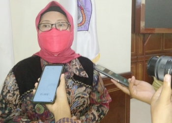 Ketua Komisi II, DPRD Provinsi Gorontalo, Espin Tulie (muhajir/gopos)