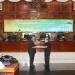 Ketua DPRD Provinsi Gorontalo, Paris RA Jusuf, menerima LKPJ Gubernur Gorontalo, Ruslie Habibie, Senin (19/4/2021) (humas)