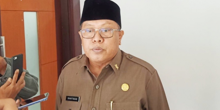 Wali Kota Blitar, Santoso seusai Rakor Anev Percepatan Penanganan Covid-19, di Ruang Sasana Adi Praja, Rabu (28/4/2021). (foto: ma'ruf/gopos)