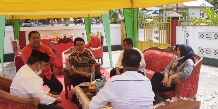 Reses Anggota DPRD Provinsi Dapil IV, Gorontalo B di Desa Sidomukti, Kecamatan Mootilango, Kabupaten Gorontalo, Jumat (12/3/2021). (istimewa)