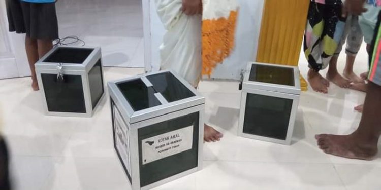 isi kotak amal dicuri