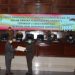 RANPERDA - Ketua DPRD Provinsi Gorontalo, Paris RA Yusuf bersama Wakil Gubernur Gorontalo, Idris Rahim usai menyepakati Ranperda usulan Gubernur di Ruang Sidang DPRD, Senin (24/5/2021). Foto Istimewa