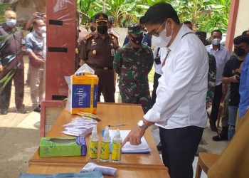 Bupati Bone Bolango bersama Forkopimda saat melakukan peninjauan pos perbatasan di Kecamatan Bone (foto Indra/Gopos)