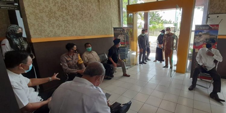 Kunjungan DPRD Provinsi Gorontalo ke Polsek Botupingge, Bone Bolango. (istimewa)