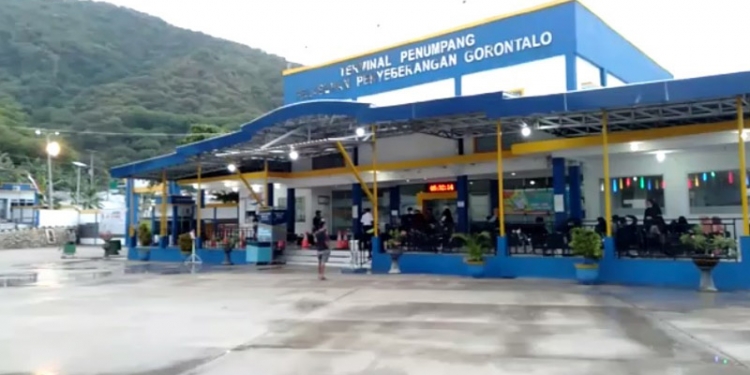 Pelabuhan Feri Gorontalo. (foto:Sari/gopos)