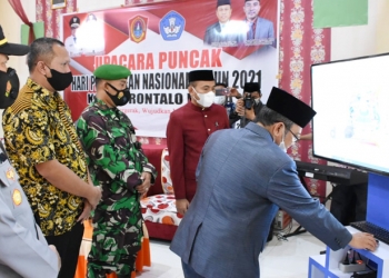 launching aplikasi