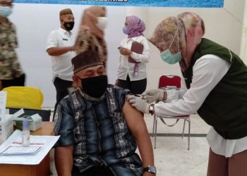 Vaksinasi Covid-19 bagi lansia di Kota Gorontalo