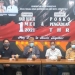 Kepala Dinas Tenaga Kerja Koperasi dan UKM Kota Gorontalo, Nikson Rahman saat membuka posko pengaduan THR, secara resmi. Sabtu, (1/5/2021). (foto/ramlan/gopos).