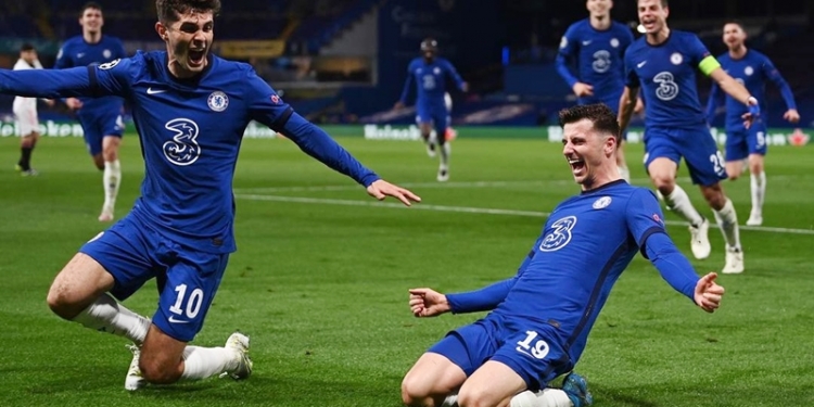 Pemain Chelsea melakukan selebrasi setelah Mason Mount mencetak gol pada menit ke85 sekaligus membawa Chelsea melaju ke Final Liga Champions setelah menang 2-0 atas lawannya Real Madrid (foto: ig Chelsea)
