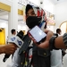 Kepala Dinas Kesehatan Provinsi Gorontalo, dr. Yana Yanti Suleman diwawancarai awak media saat Gebyar Vaksinasi Lansia, Rabu (19/5/2021) (sari/gopos)