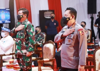 HOTLINE 110 -  Kapolri Jenderal Listyo Sigit Prabowo didampingi Panglima TNI Marsekal Hadi Tjahjanto meluncurkan hotline 110 untuk merespon cepat aduan masyarakat, Kamis (20/5/2021) (istimewa)