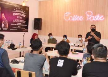 Rektor Universitas Negeri Gorontalo (UNG) Dr. Eduart Wolok, ST., MT., pada Innovation Talk, Senin (17/5/2021) (dok. UNG)