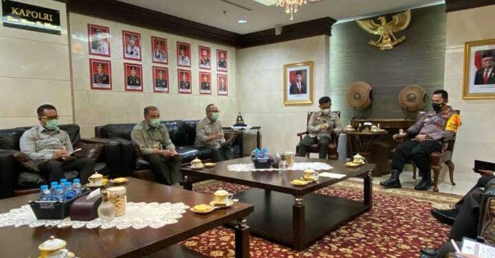 Kapolri Listyo Sigit Prabowo saat menerima Menteri Pertanian Syahrul Yasin Limpo. (Foto: istimewa)