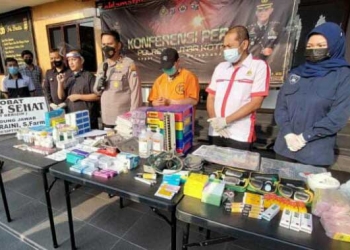 konferensi pers dari Polres Blitar Kota. (foto: istimewa)