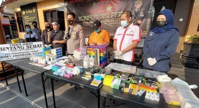konferensi pers dari Polres Blitar Kota. (foto: istimewa)