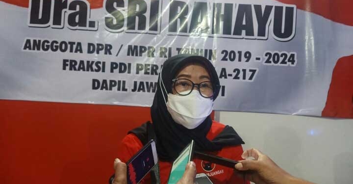 Anggota Komisi V DPR RI, Sri Rahayu usai melakukan Serap Aspirasi di Kota Blitar, Senin (3/5/2021). (Foto: ma'ruf/gopos)
