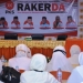 Bupati Pohuwato, Saipul Mbuinga, saat memberikan sambutan pada acara Rapat Kerja Daerah (Rakerda) Partai Keadilan Sejahtera (PKS) di Hotel Golden Sri, Ahad (6/6/2021). (foto/humas).