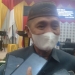 upati Pohuwato, Saipul Mbuinga, saat diwawancarai awak media, usai mengikuti Rapat Paripurna tentang Penandatanganan Nota Kesepakatan RPJMD di Aula DPRD Pohuwato, Senin (7/6/2021). (foto/ramlan)/gopos).