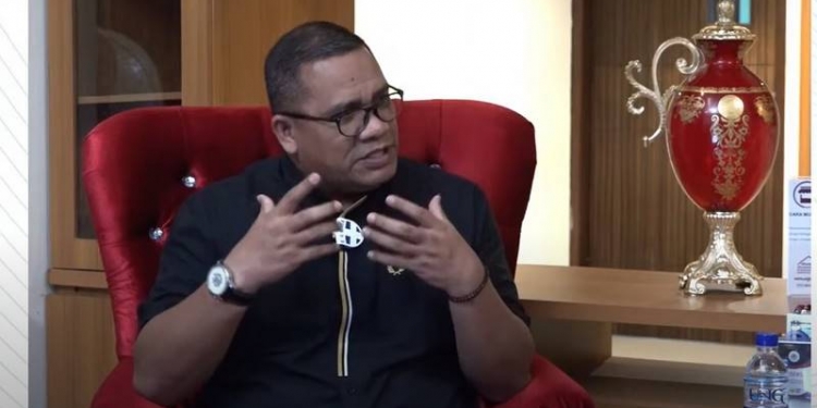 Rektor UNG, Eduart Wolok