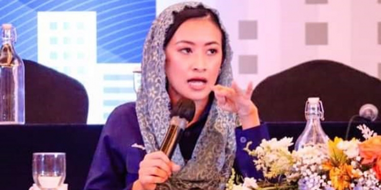 Tenaga Ahli Kementerian Komunikasi dan Informasi, Lathifa Al Anshori