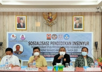 Sekretaris Daerah (Sekda) Provinsi Gorontalo Darda Daraba saat membuka Sosialisasi Pendidikan Insinyur di Universitas Bina Taruna, Sabtu (26/6/2021). ( Foto : Istimewa)