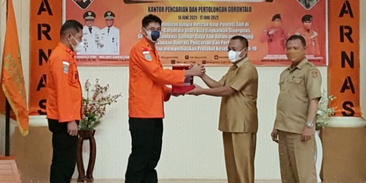 Penyerahan Pelakat