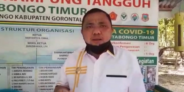 Wakil Bupati Gorontalo Hendra S Hemeto usai melakukan peninjauan lokasi penerapan PPKM mikro di Desa Tabongo Timur Kecamatan Tabongo, Sabtu (5/6/2021). Humas Kominfo Kabupaten Gorontalo.