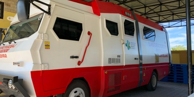 Mobil Laboratorium Bergerak