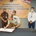 Penandatanganan  pakta integritas pada Pencanangan Eksternal Pembangunan Zona Integritas di Saronde Hall Hotel Aston Kota Gorontalo, Senin (14/6/2021).