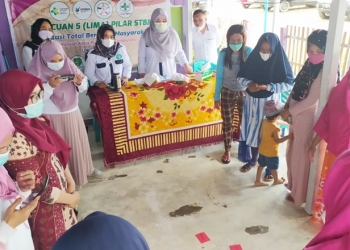 Ketua Kabupaten Kota Sehat (KKS) Ny. H Lolly Pou Yunus