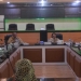 Bupati Gorontalo, Nelson Pomalingo saat melaksanakan Rapat Evaluasi Pelaksanaan PPKM Skala Mikro, bersama jajaran  di Ruang Madani Kantor Bupati Gorontalo, Senin (21/6/2021). (Foto: Putra/Gopos)
