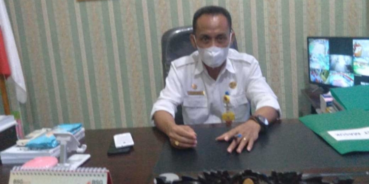 Kepala Dinas Lingkungan Hidup (DLH) Pohuwato, Bahari Gobel saat ditemui gopos.id, Rabu (2/6/2021). (Foto: Ramlan/Gopos)