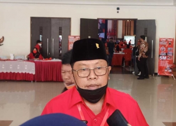 Wali Kota Blitar Santoso, usai menghadiri pembukaan Rakerda PDI Perjuangan Jatim, di Balai Kesenian Kota Blitar, Senin (21/6/2021). (Foto: ma'ruf/gopos)