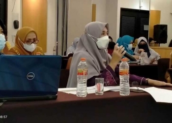 Kepala Distannak Bone Bolango, Roswaty Agus yang turut didampingi Kabid Penyuluhan. Yoana Rahman mengikuti Rakor pengawalan dan pendampingan program utama pembangunan pertanian tahun 2021, berlangsung dari tanggal 17- 19 Juni 2021, di Hotel Santika BSD City- Serpong, Kota Tangerang Selatan-Banten. (Foto Istimewa)