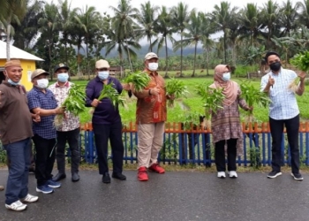 P2L - Komisi II DPRD Provinsi Gorontalo saat melakukan monitoring Program P2L. Foto (Humas)