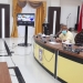 Ketua DPRD Provinsi Gorontalo, Paris RA Jusuf saat menghadiri rapat terbatas yang dilaksanakan di Rumah Jabatan Gubernur Gorontalo, yang dihadiri oleh Forkopimda Provinsi Gorontalo. Foto istimewa