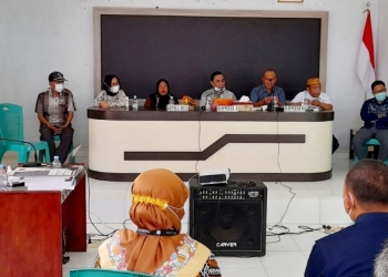 Komisi  I DPRD Provinsi Goorontalo saat memonitoring perkembangan desa digital di Desa Pontolo, Gorontalo Utara. Foto Istimewa