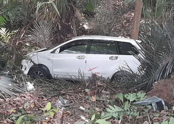 Sebuah minibus Toyota Avanza jatuh ke jurang di Desa Pontolo, Kecamatan Kwandang, Kabupaten Gorontalo, Jumat (9/7/2021).
