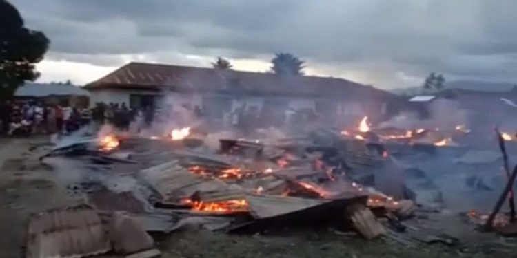 Barak Pekerja Pabrik Gula Gorontalo terbakar
