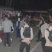 Pihak kepolisian saat memberikan himbauan kepada masyarakat dan pedagang di bawah Menara Keagungan Limboto untuk membubarkan diri karena adanya aturan PPKM, Sabtu (10/7/2021). Foto : Putra/Gopos